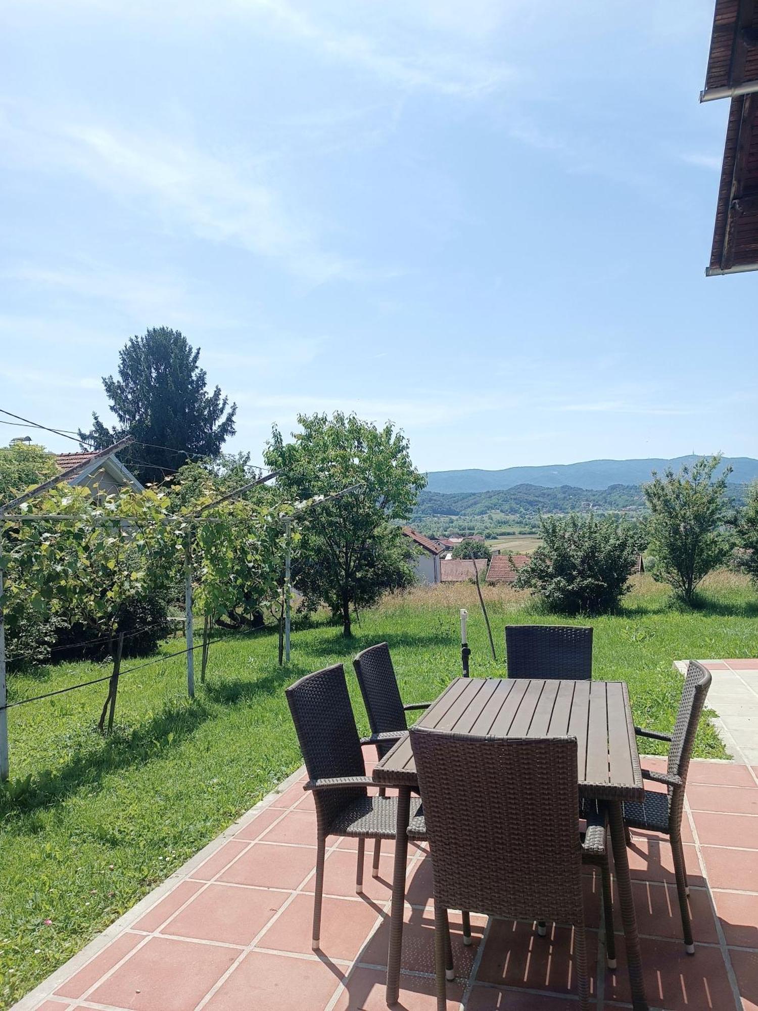 Apartman Petra Zabok Exterior foto